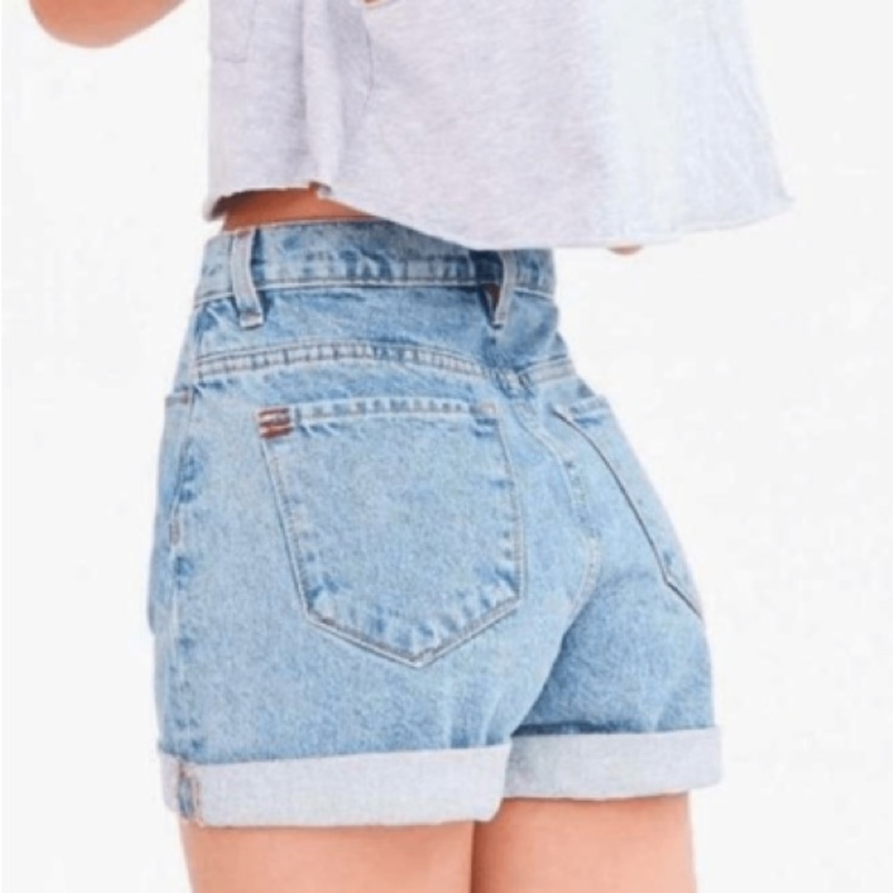 BDG by Urban Outfitters Size 26 Mom High-Rise Denim Shorts